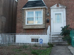 5828 Akron St, Philadelphia, PA 19149