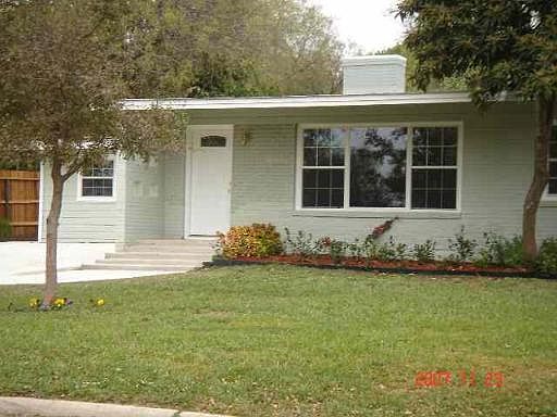 1st image of 213 HARRIETT DR