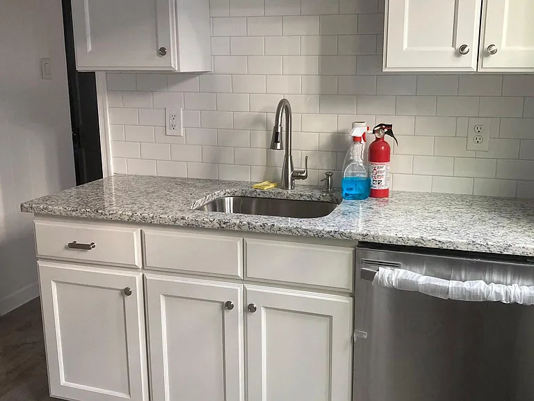 123 E Franklin Ave #1 — Photo 14