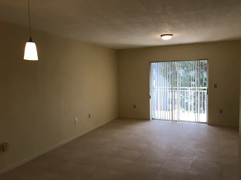 11309 SW 200th St #306 — Photo 4