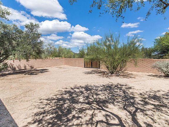 2nd image of 3240 W Camino Del Saguaro