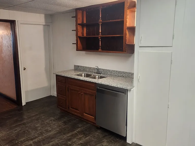 317 E Weidman St — Photo 6
