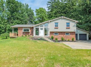 44 Hogan Rd, Fairport, NY 14450