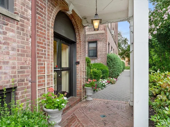 167 Centre Avenue #3E, New Rochelle, NY 10805