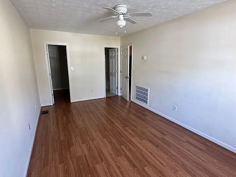 2036 Laboon Cir — Photo 13