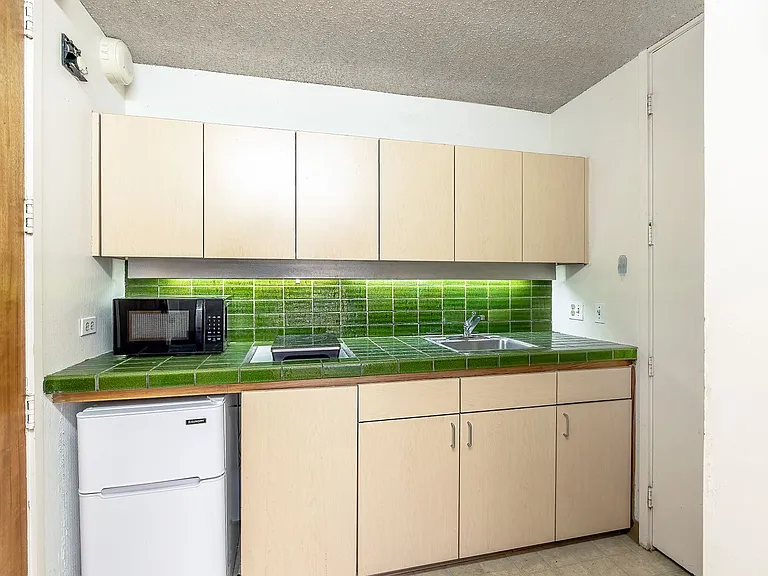 1750 Kalakaua Ave #1806 — Photo 3