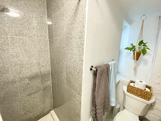 Rented by J PRESTON AND ASSOCIATES INC | media 13