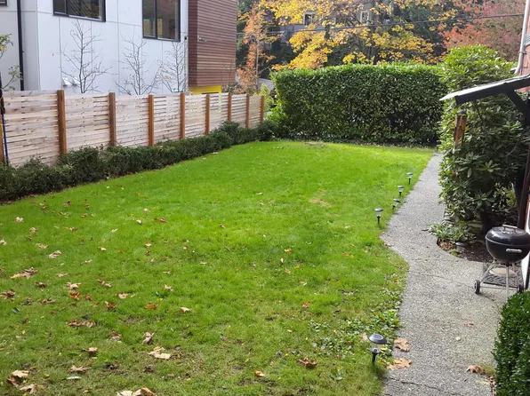 3818 Fremont Ave N, Seattle, WA