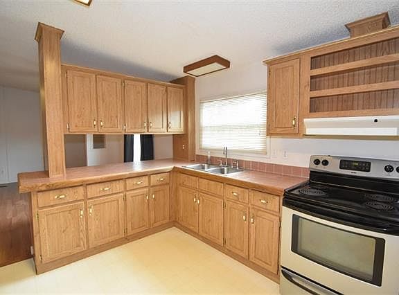 2nd image of 3442 Rock Creek Dr