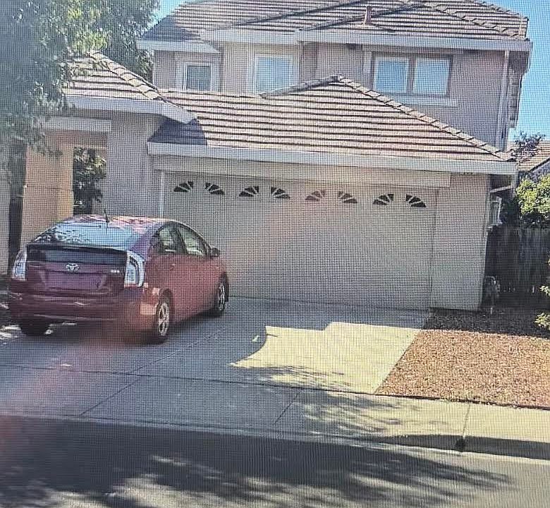 1st image of 266 Woodfield Ln