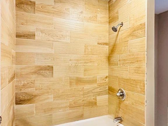 4th image of 175 17th Ave #1-B