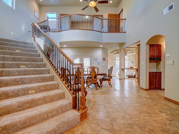 5th image of 13717 Crested Butte Dr NE