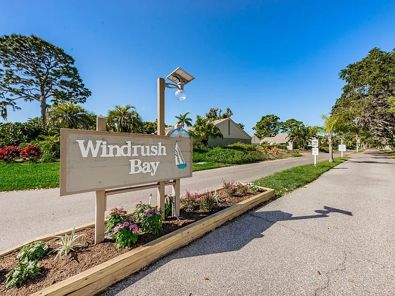 645 Windrush Bay Dr — Photo 3