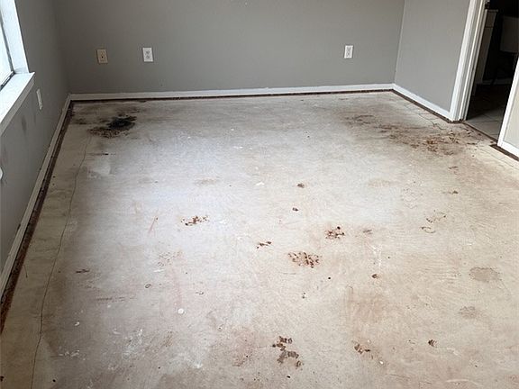 5th image of 1333 White River Rd