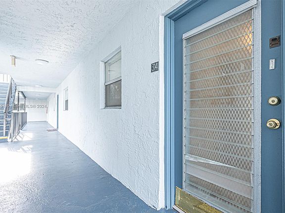 2nd image of 2800 Somerset Dr APT 314J