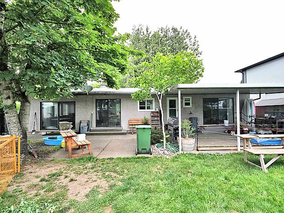 5th image of 34740 3rd Ave