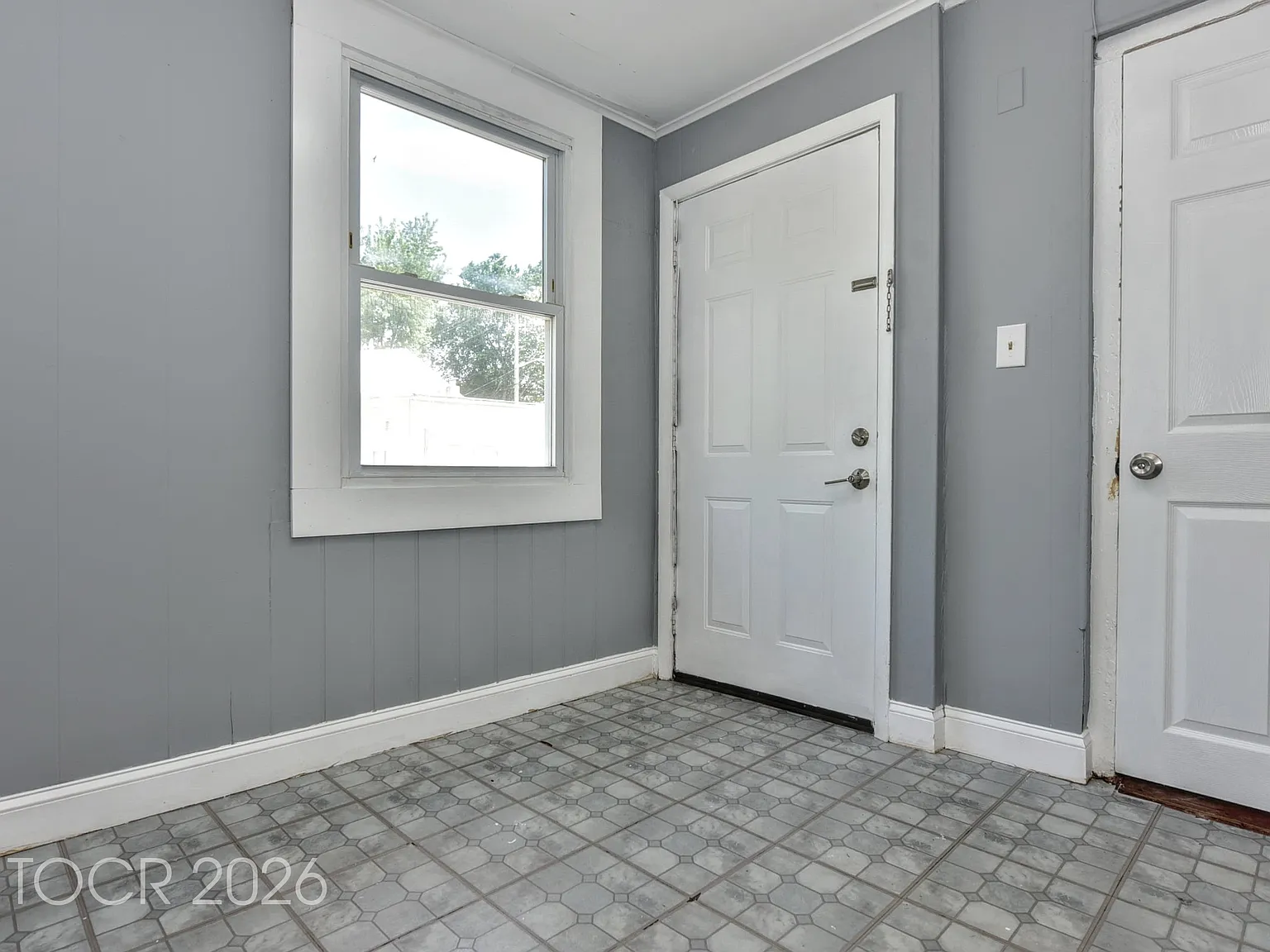 72 Newark Ave — Photo 3