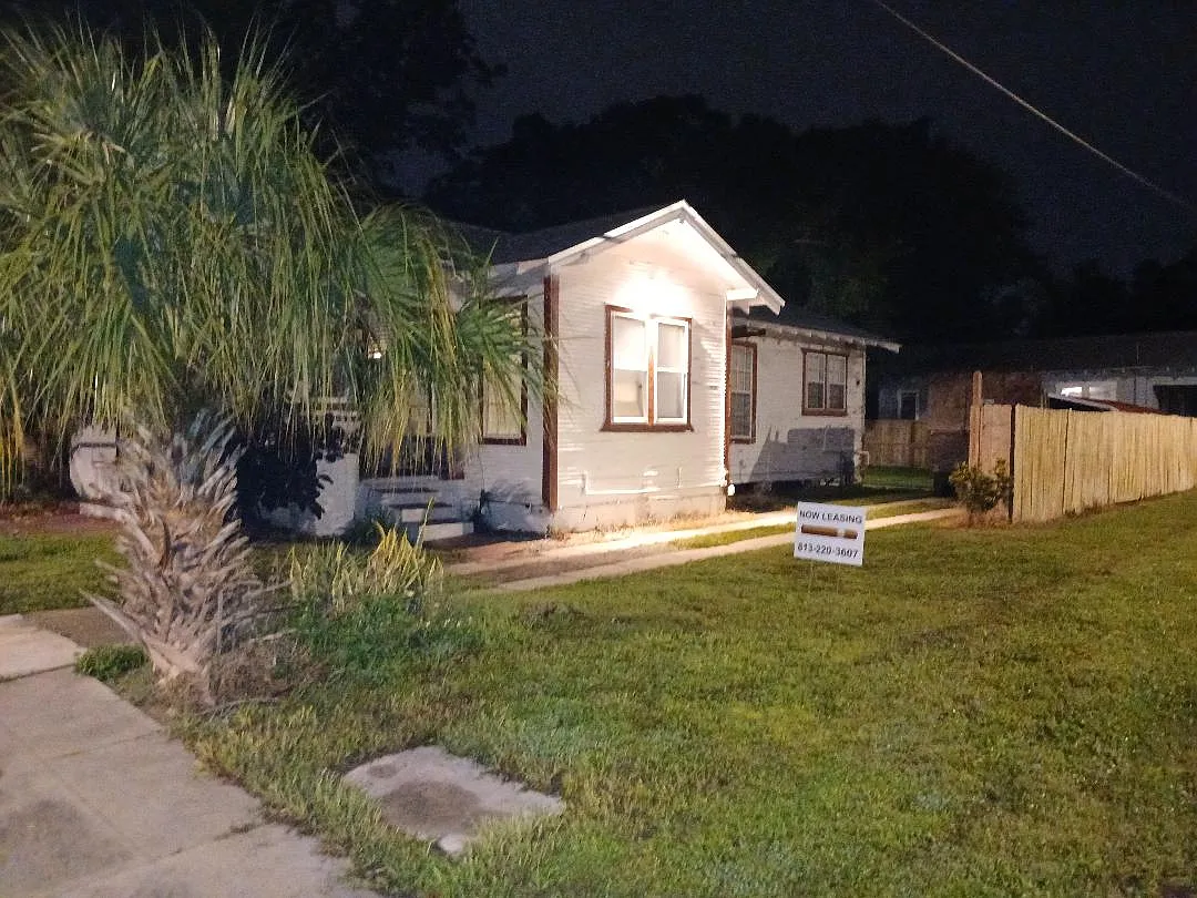 2 bed, 1.5 bath, 1300 sqft, $1,980 — Photo 4
