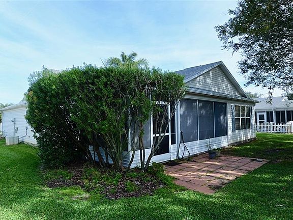 4th image of 2704 Privada Dr