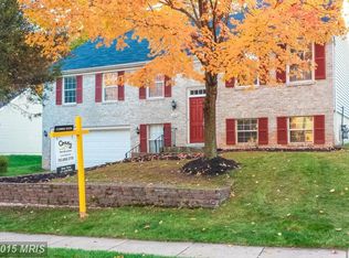 304 Cardinal Glen Cir, Sterling, VA 20164