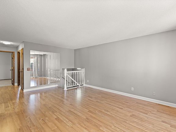 3rd image of 1548 76th Ct N