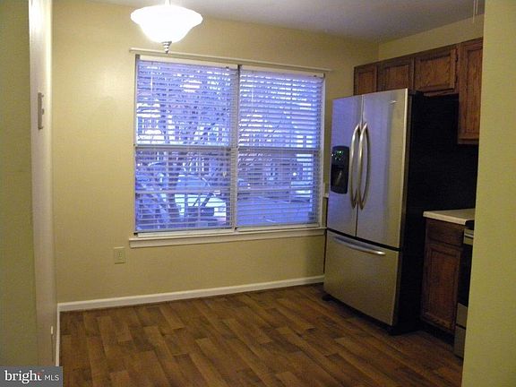 5th image of 205 Heritage Commons Dr