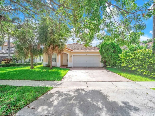 2133 NW 208th Ter, Pembroke Pines, FL 33029