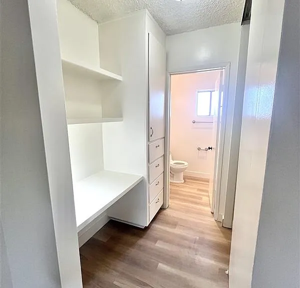1230 W Hillandale Ave — Photo 7