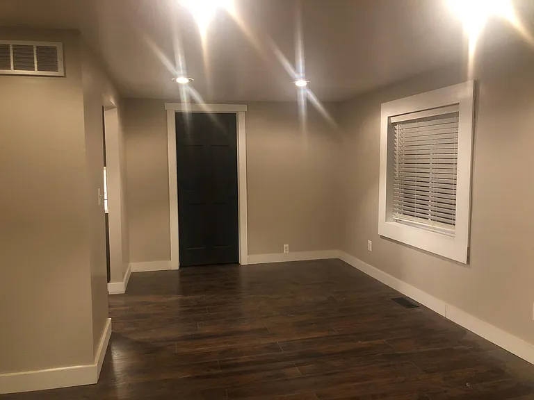 3952 Dallas Ave — Photo 10