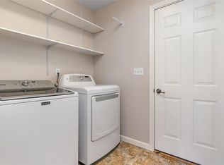 3 Lindenwood Dr, Litchfield, IL 62056