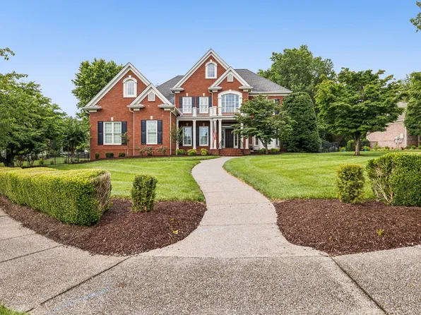 211 Waterbury Cir, Franklin, TN 37067