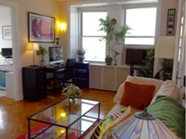 Fullerton Parkway Towers