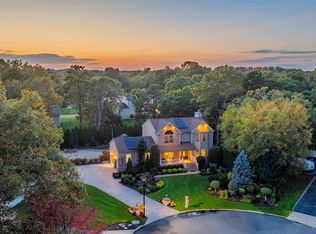 7 Toussie Ct, Ridge, NY 11961