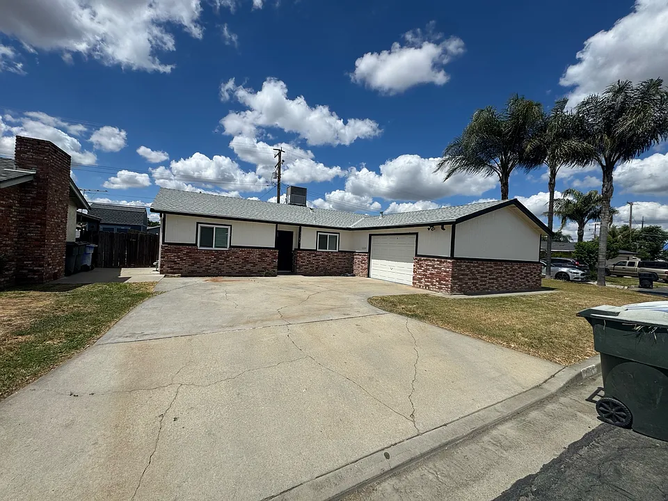 1104 Lincolnwood Cir
