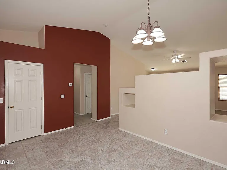 10945 W Loma Ln — Photo 6