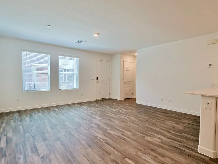 9859 Hidden Pass Ave — Photo 8