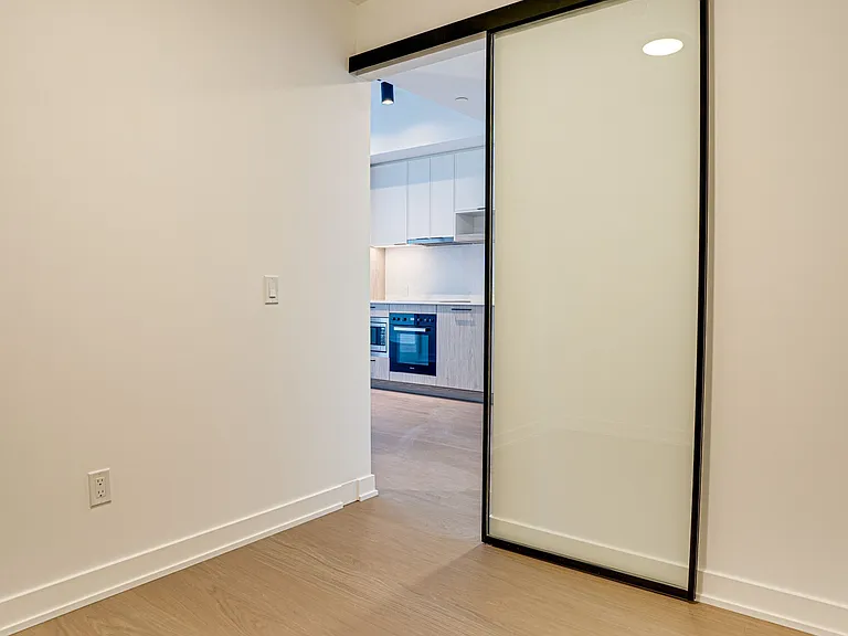 91 Montclair Ave #812 — Photo 6