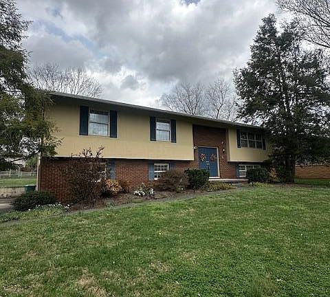 2nd image of 7712 Castlecomb Rd