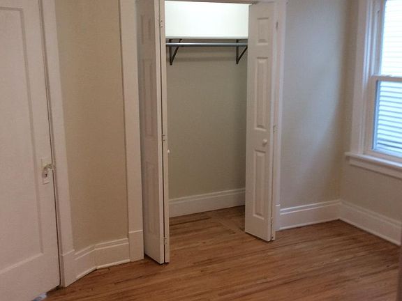 4th image of 352 N Park Ave
