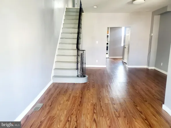 4750 Tampa St, Philadelphia, PA 19120