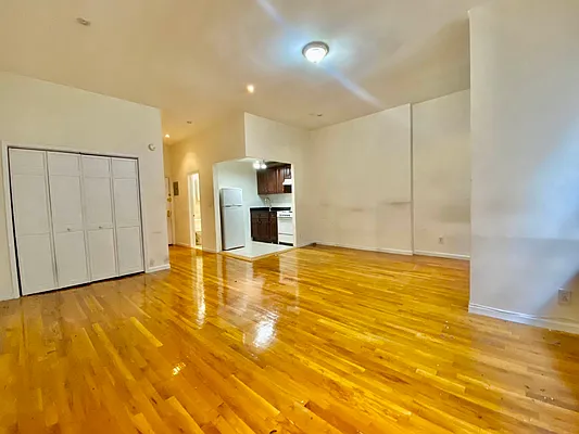 Rented by Master Key Realty And Associates LLC | media 5