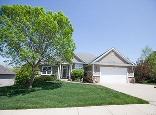 3910 Foxcreek Way, Columbia, MO 65203
