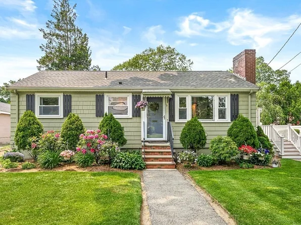 3 Grape St, Woburn, MA 01801