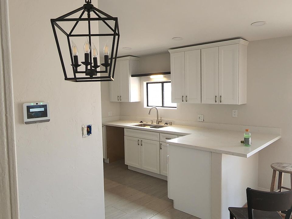 2nd image of 10210 Lakeside Ct
