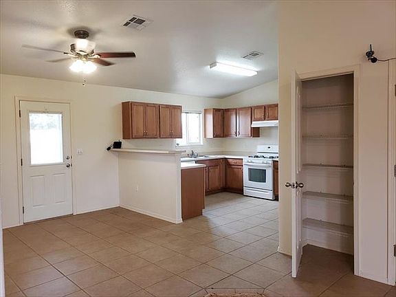 4th image of 961 Larkspur Ave