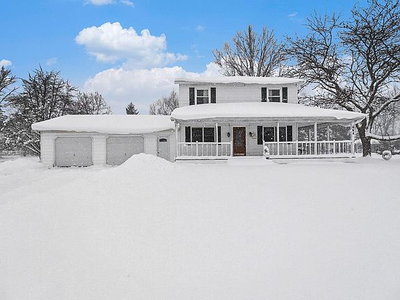 2nd image of 404 W Evergreen Ln