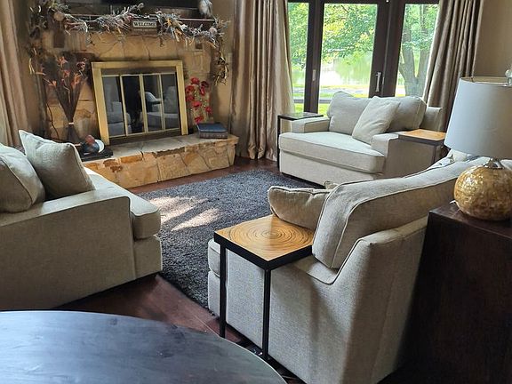 4th image of 403 Oakwood Dr