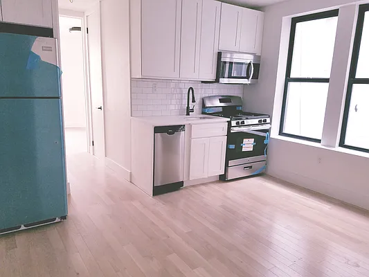 Rented by Bruma Realty LLC | media 24