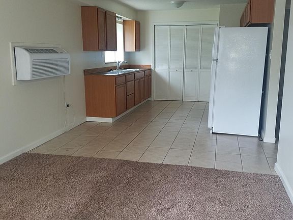 2nd image of 3104 Marion Dr #B