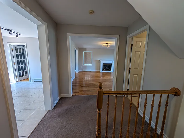 14 Stone Hill Pl — Photo 3